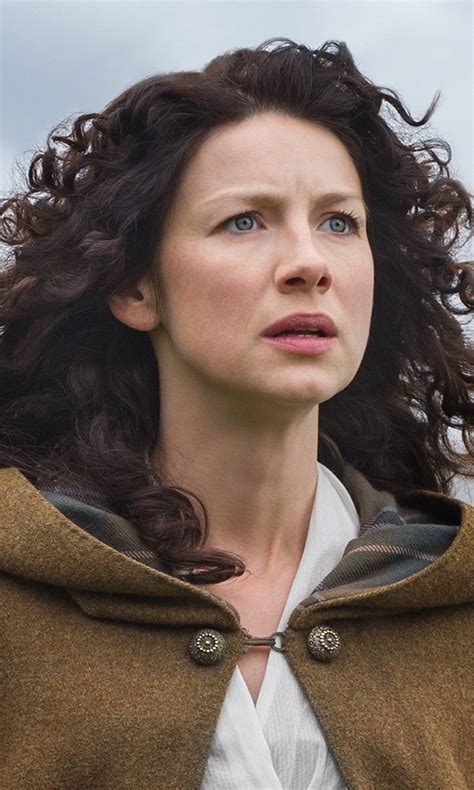 who plays claire on outlander